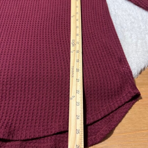 American Eagle Womens Burgundy Waffle Knit LS Shirt Thermal Sweater Size Small - Picture 8 of 8